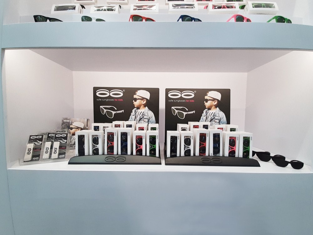 wystawa okular&oacute;w przeciwsłonecznych dla dzieci ITOOTI